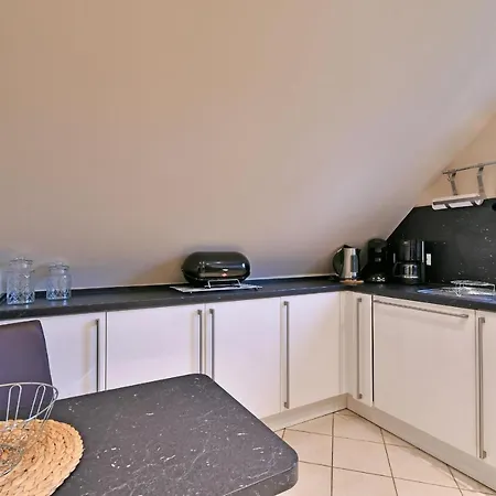 Appartement-blume-pch-16b 公寓