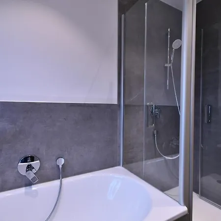 Appartement-blume-pch-16b 公寓